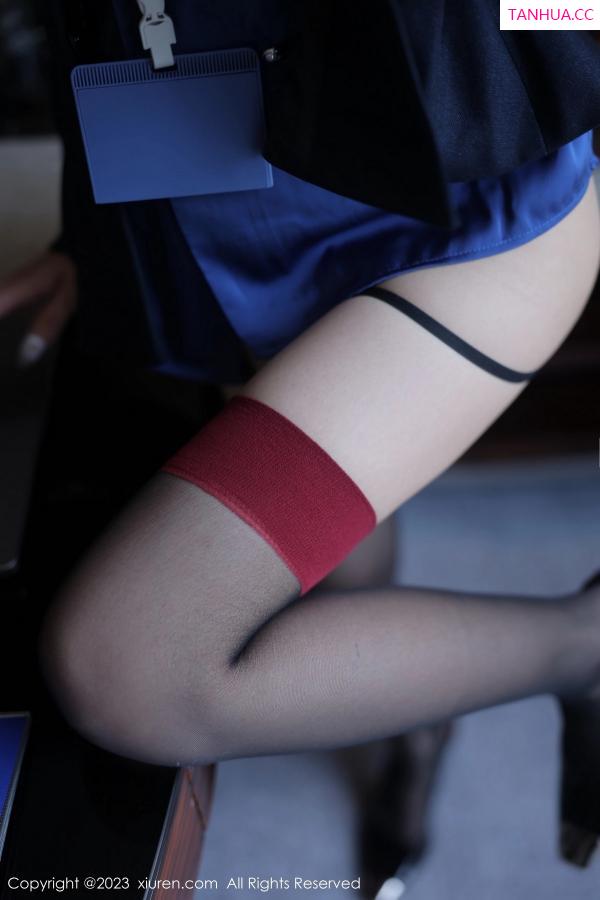   [XiuRen]高清写真图 2023.03.13 No.6407 谢小蒽 黑丝美腿第32张图片